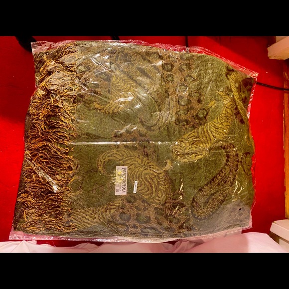 Animal print pashmina scarf - Picture 1 of 1